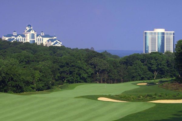 Foxwood’s Lake of Isles Golf Package